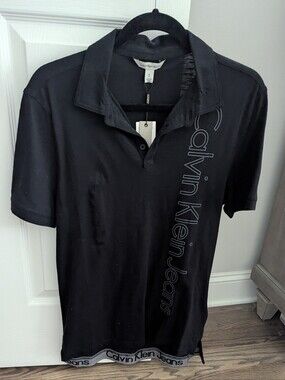 NWT Calvin Klein Jeans Men's Black Polo Shirt Vertical Logo, Small